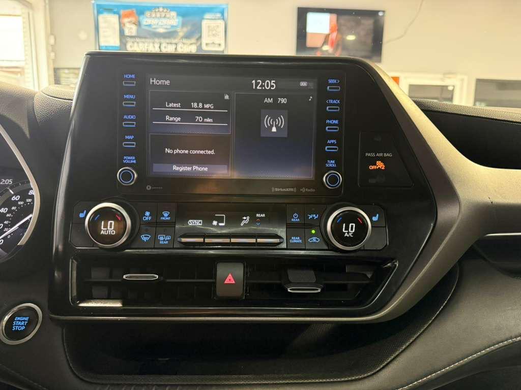 used 2021 Toyota Highlander car, priced at $29,995