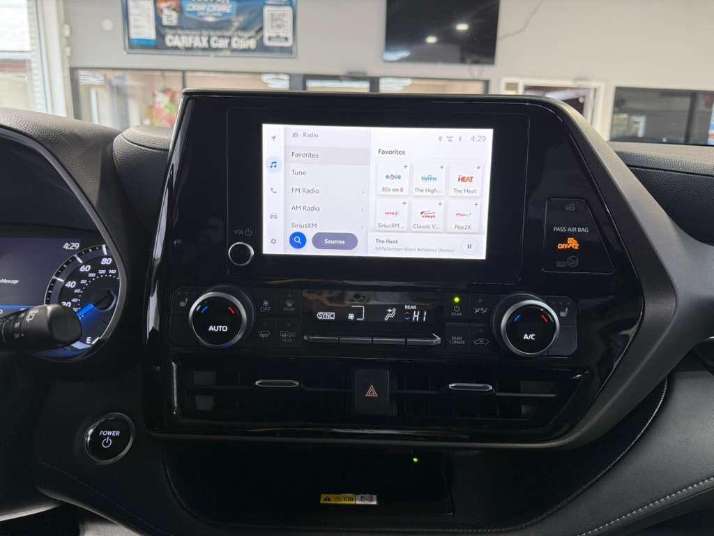 used 2023 Toyota Highlander Hybrid car, priced at $29,995