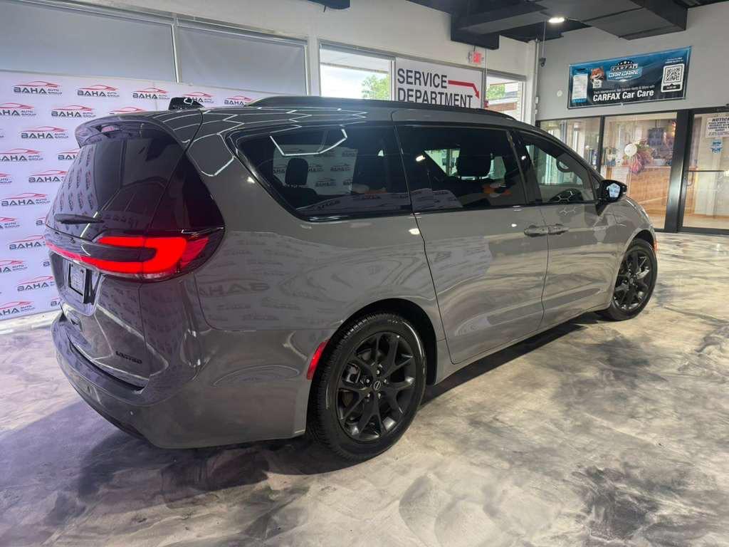 used 2025 Chrysler Pacifica car, priced at $37,995