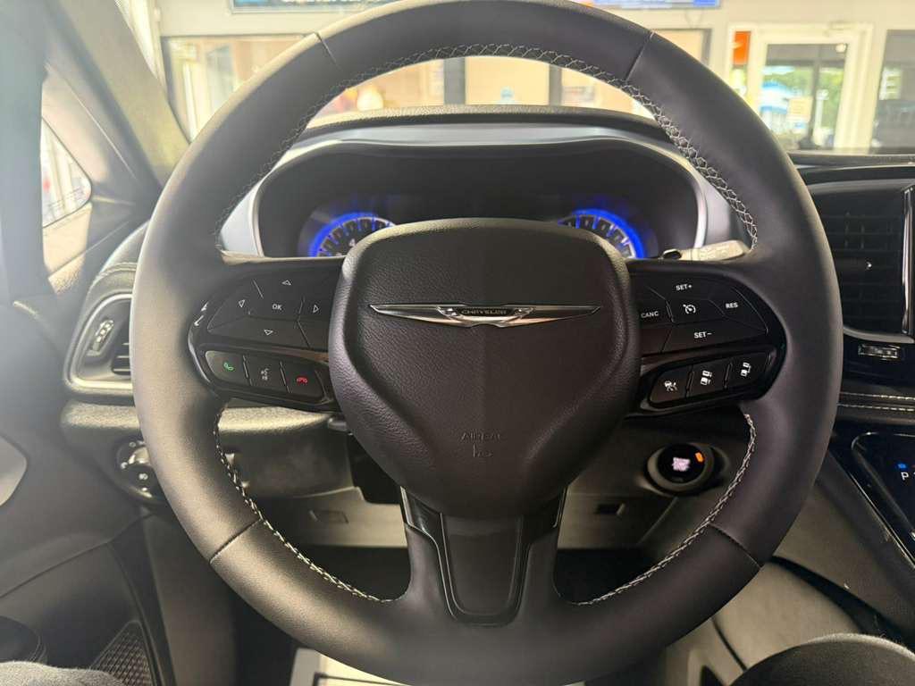 used 2025 Chrysler Pacifica car, priced at $37,995