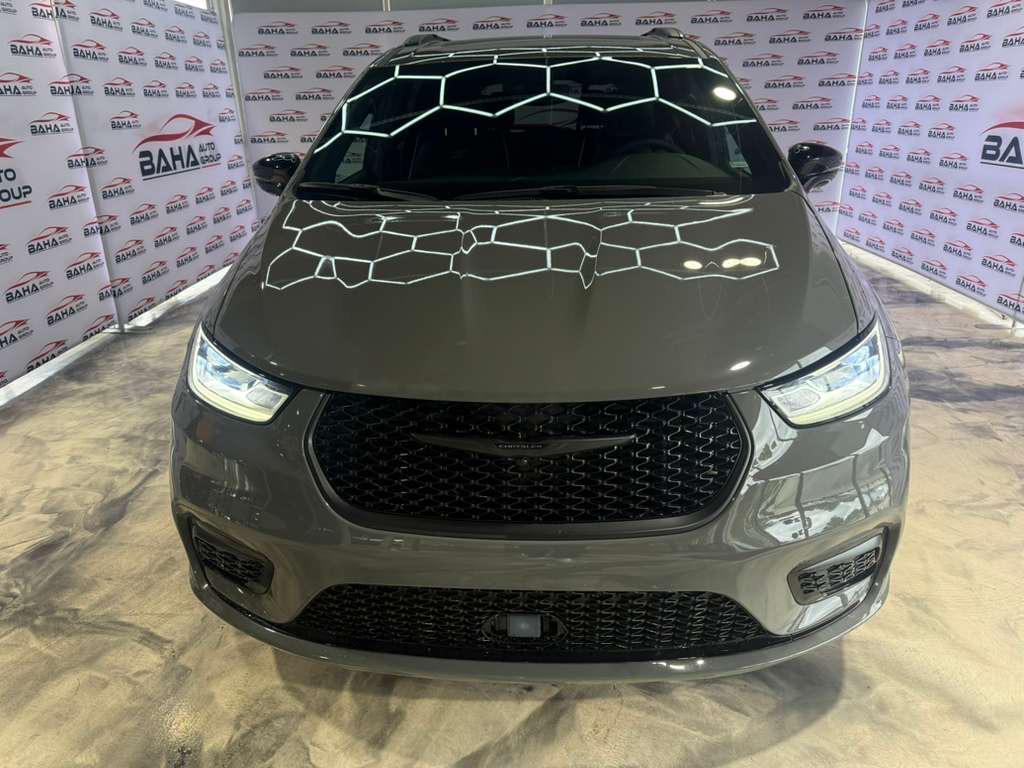 used 2025 Chrysler Pacifica car, priced at $37,995