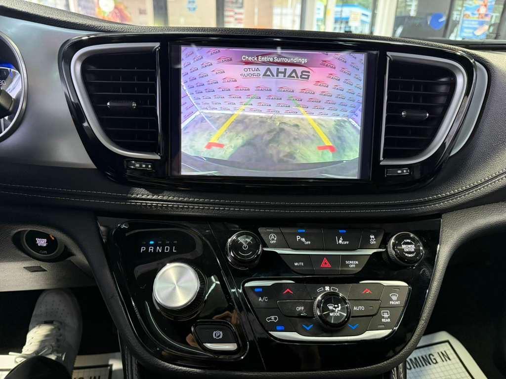 used 2025 Chrysler Pacifica car, priced at $37,995