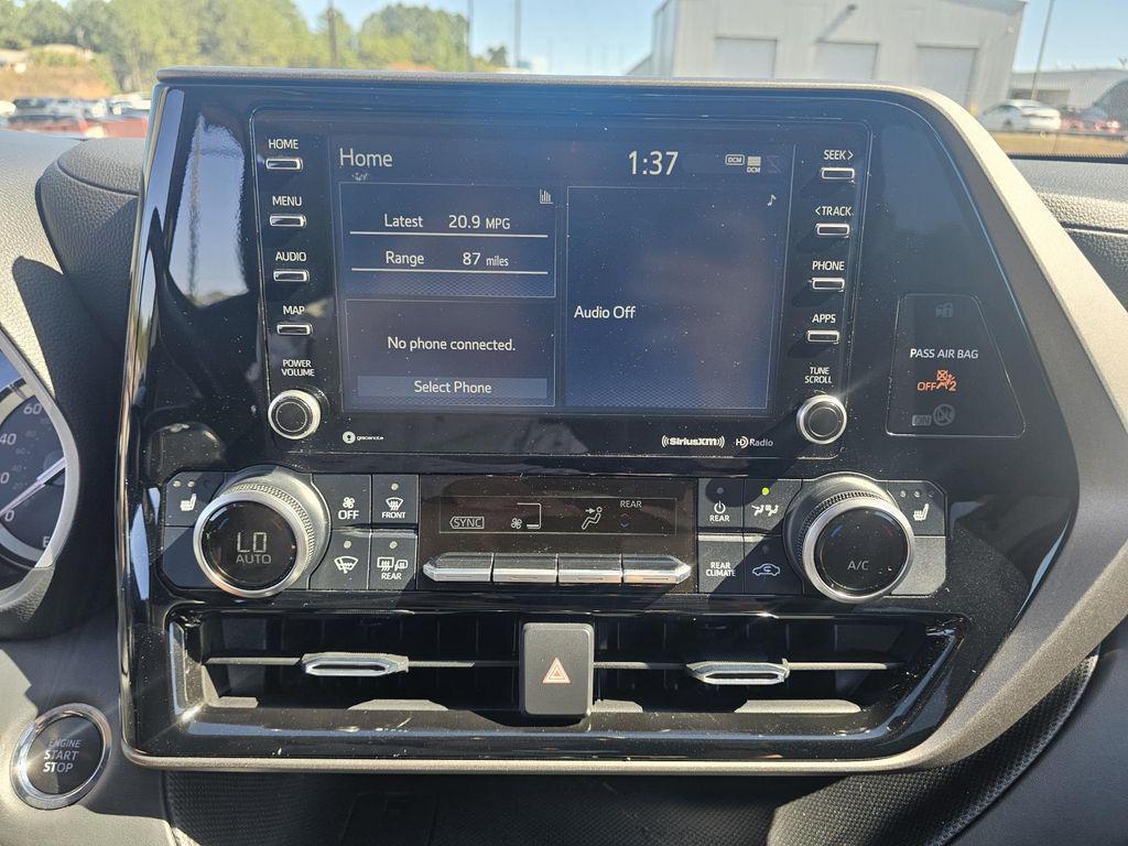 used 2022 Toyota Highlander car, priced at $29,311