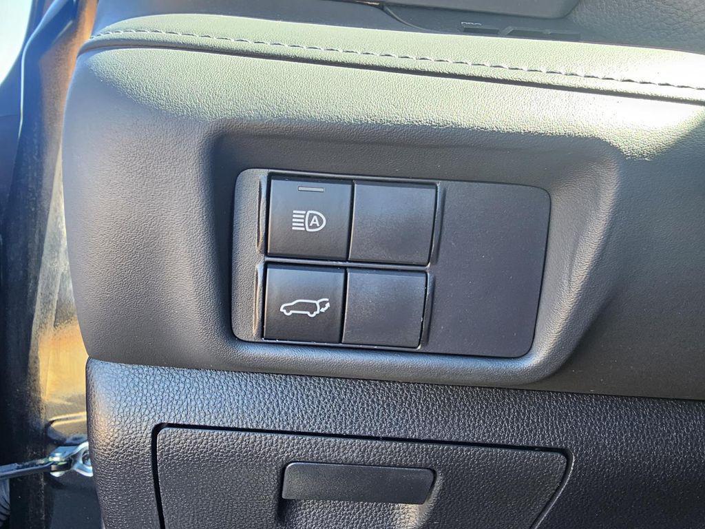 used 2022 Toyota Highlander car, priced at $29,311