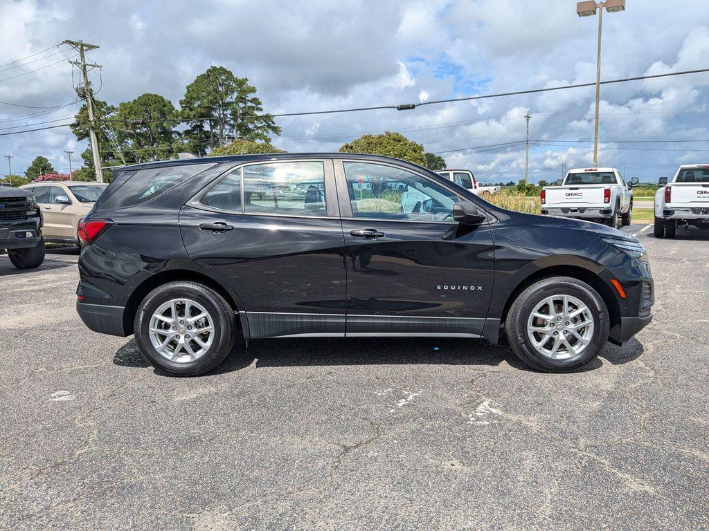 used 2023 Chevrolet Equinox car, priced at $21,877