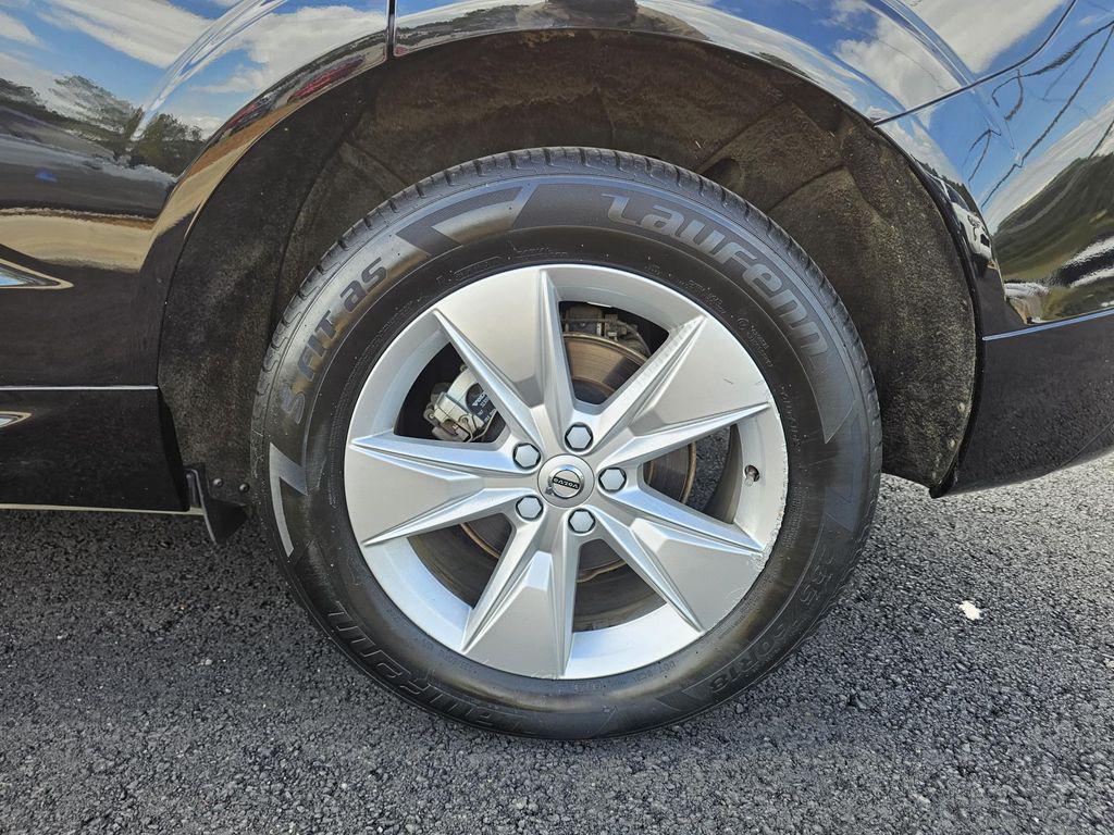 used 2022 Volvo XC60 car, priced at $22,324