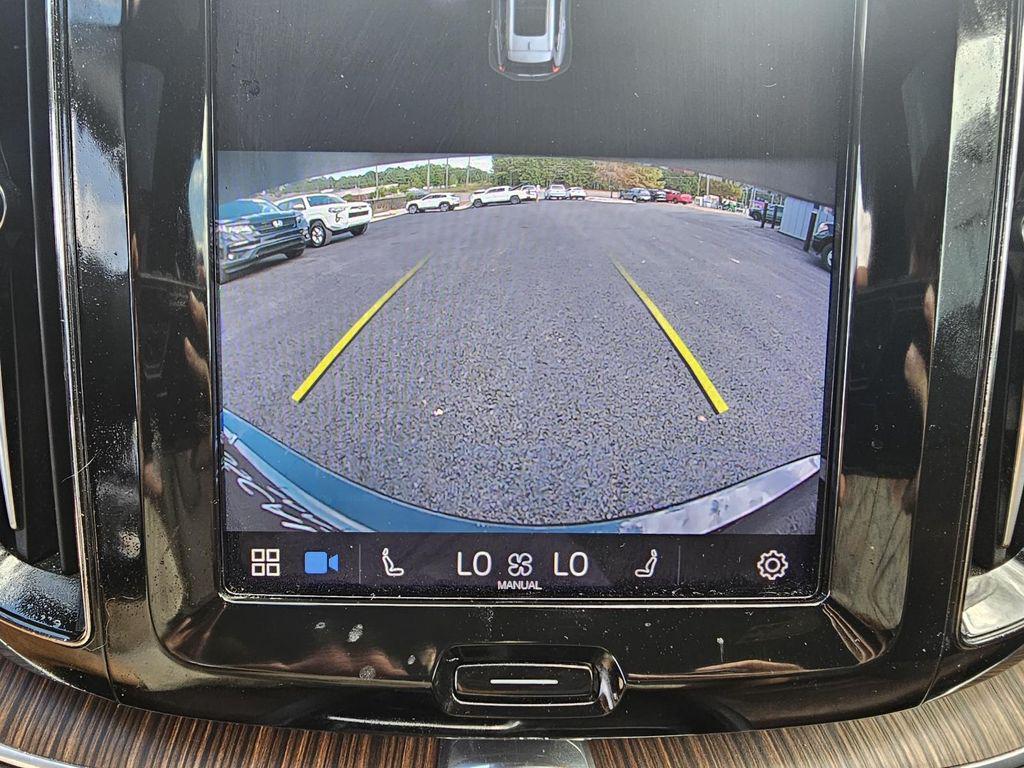 used 2022 Volvo XC60 car, priced at $22,324
