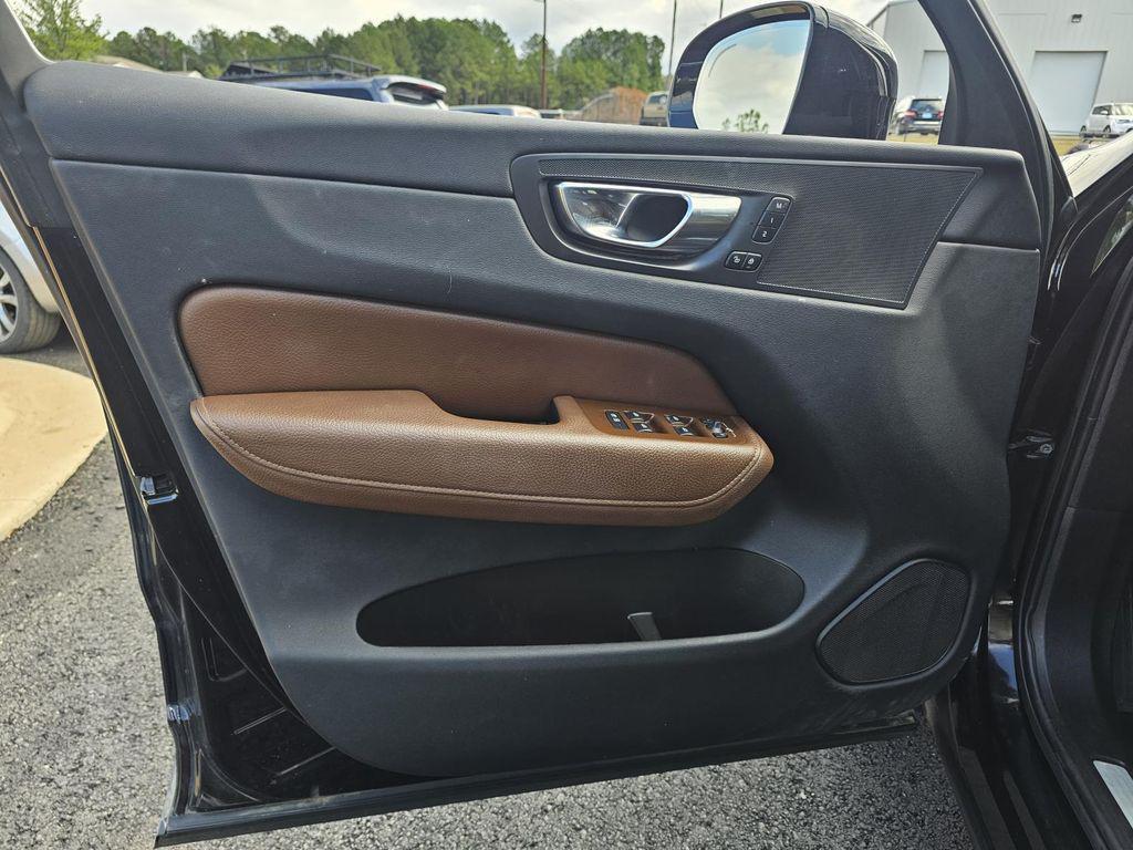 used 2022 Volvo XC60 car, priced at $22,324