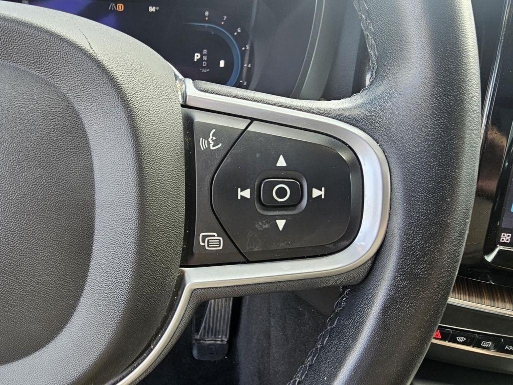 used 2022 Volvo XC60 car, priced at $22,324