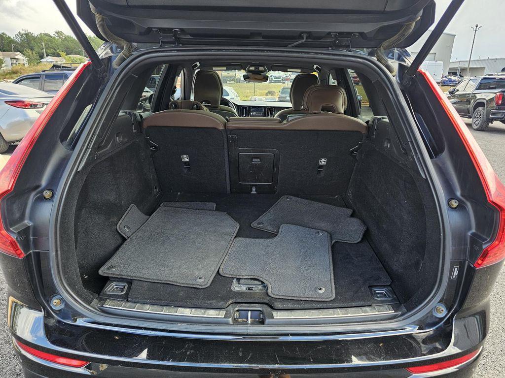 used 2022 Volvo XC60 car, priced at $22,324