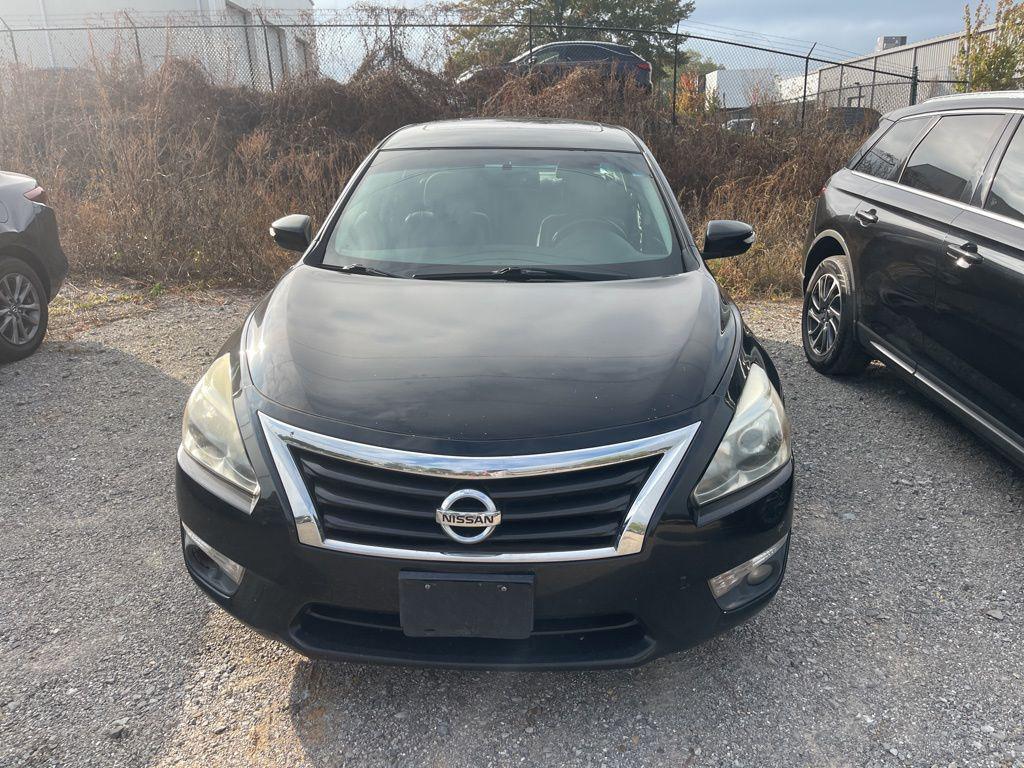 used 2014 Nissan Altima car, priced at $7,991