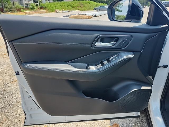 used 2024 Nissan Rogue car, priced at $32,625