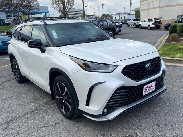 used 2021 Toyota Highlander car, priced at $36,000