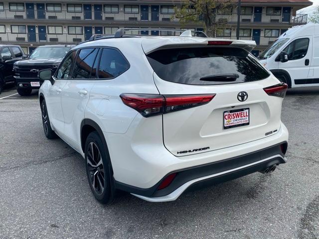 used 2021 Toyota Highlander car, priced at $36,000