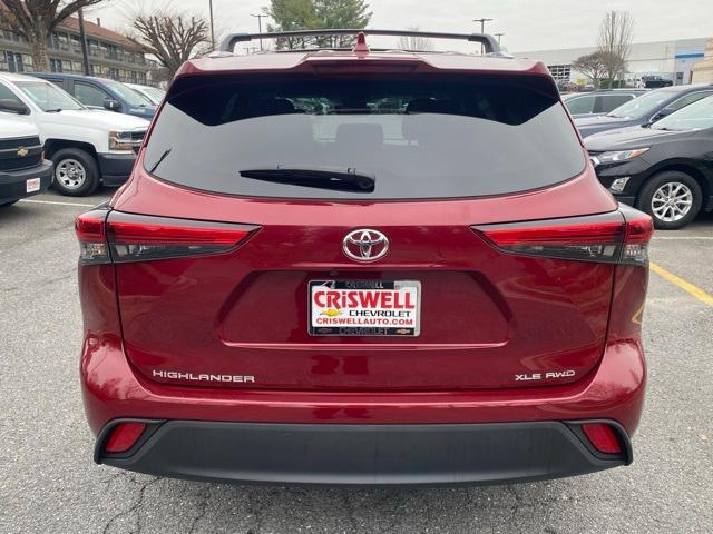 used 2021 Toyota Highlander car, priced at $32,000