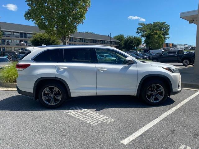 used 2017 Toyota Highlander car, priced at $25,212