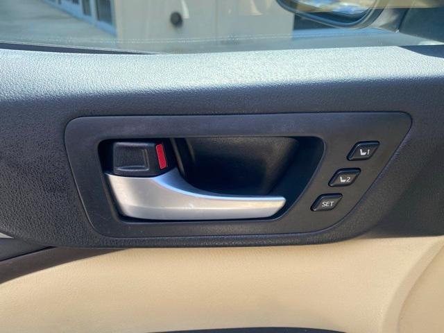 used 2017 Toyota Highlander car, priced at $25,212