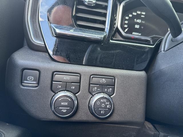 used 2023 GMC Sierra 1500 car, priced at $40,960
