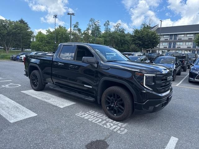 used 2023 GMC Sierra 1500 car, priced at $40,960