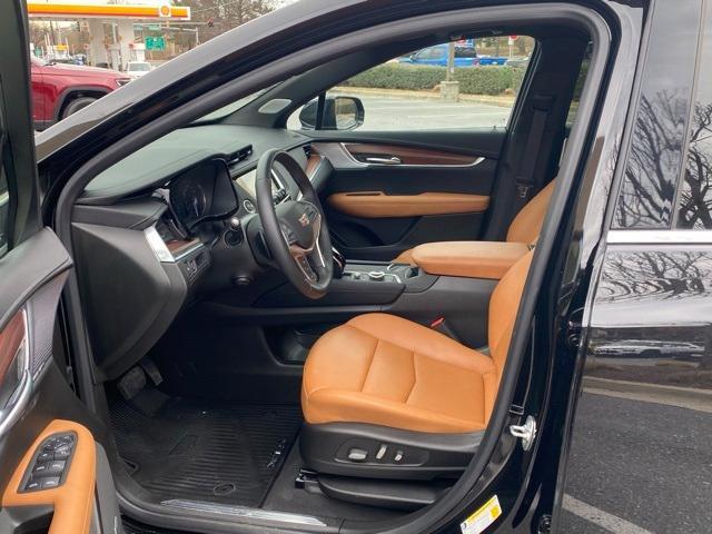 used 2024 Cadillac XT5 car, priced at $41,960