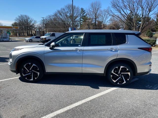 used 2023 Mitsubishi Outlander car, priced at $24,630