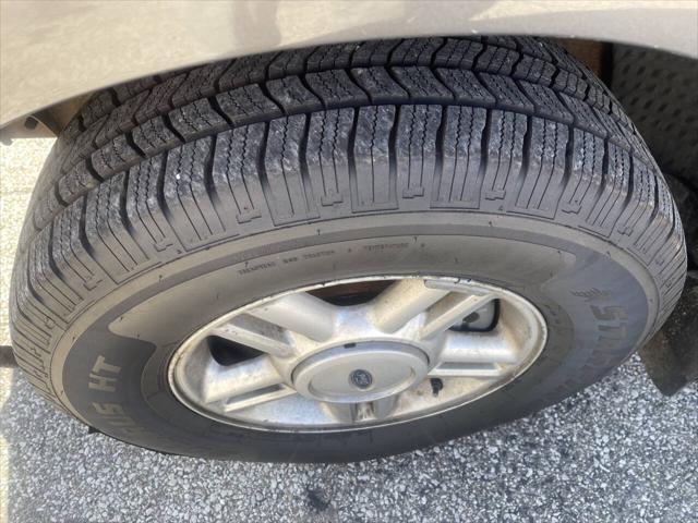 used 2004 Ford Expedition car, priced at $2,850