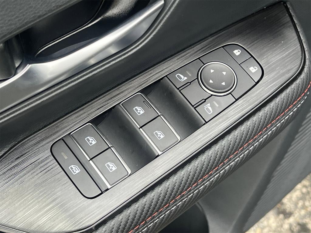 new 2025 Nissan Kicks car, priced at $27,749