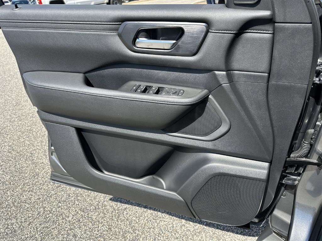 new 2025 Nissan Armada car, priced at $53,910
