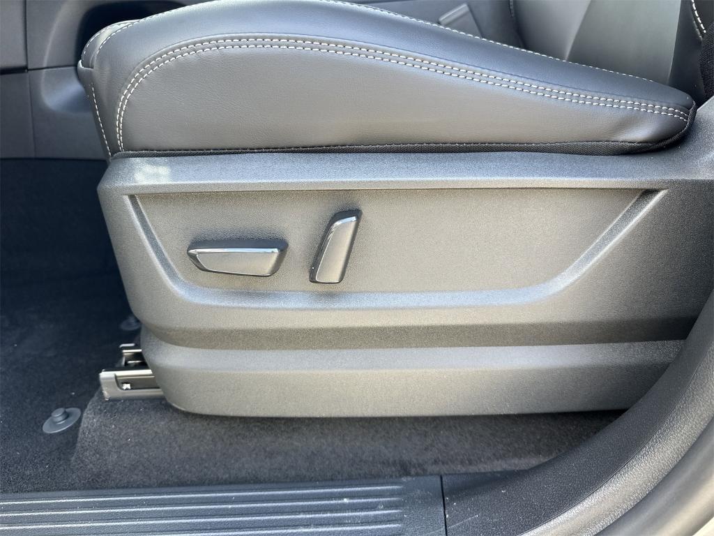 new 2025 Nissan Armada car, priced at $53,910