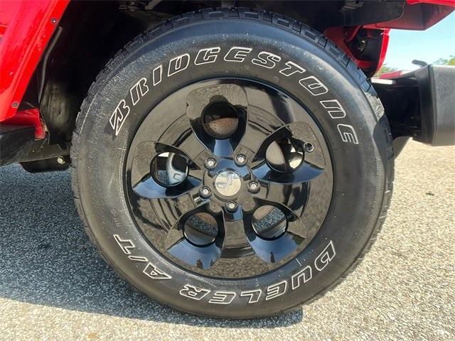 used 2015 Jeep Wrangler Unlimited car, priced at $20,497
