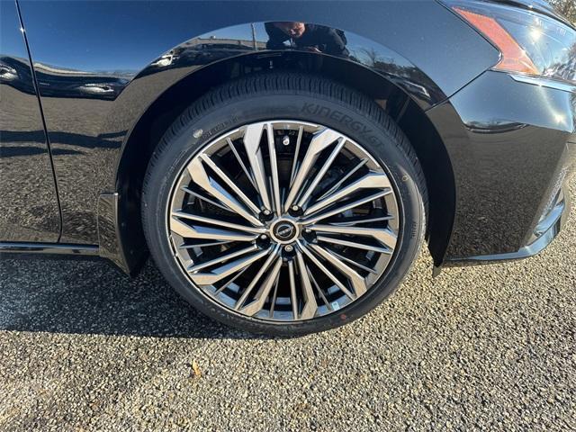 new 2025 Nissan Altima car, priced at $29,877