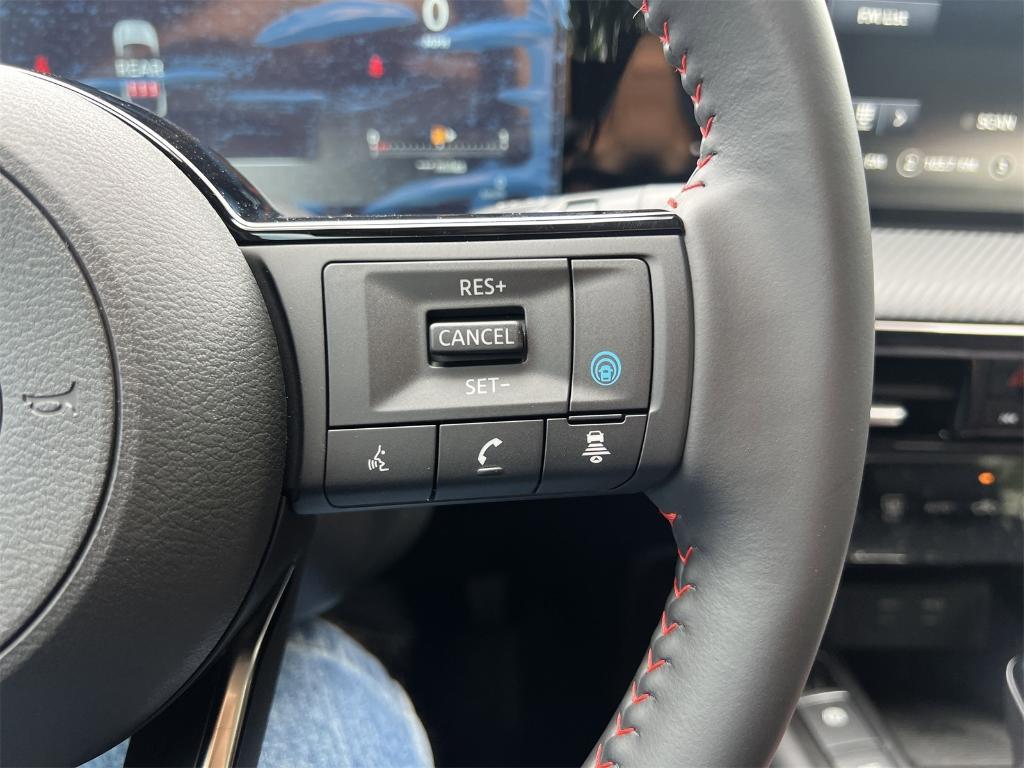 new 2025 Nissan Kicks car, priced at $25,998