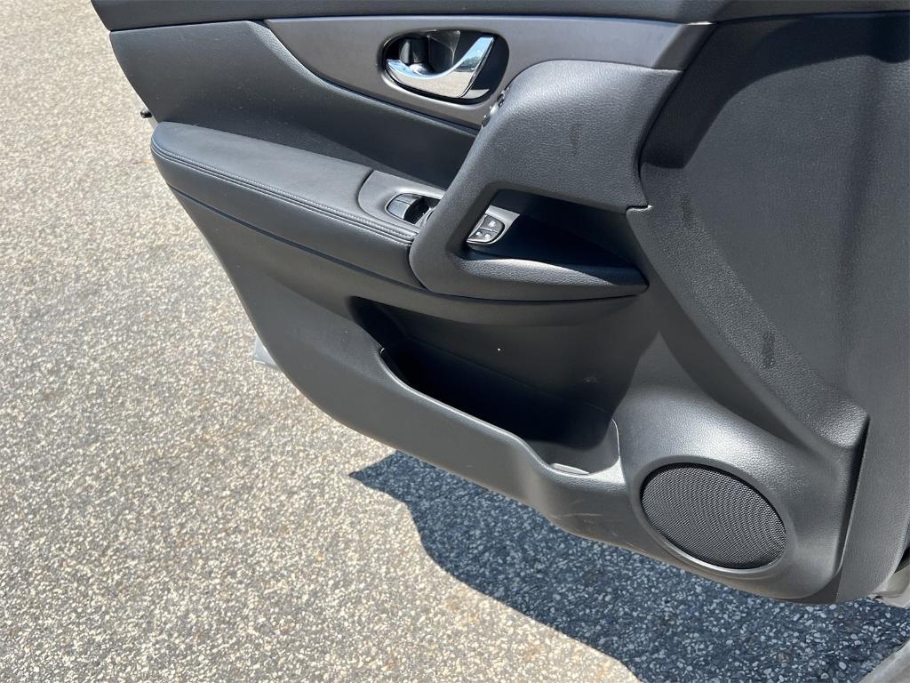 used 2014 Nissan Rogue car, priced at $7,800