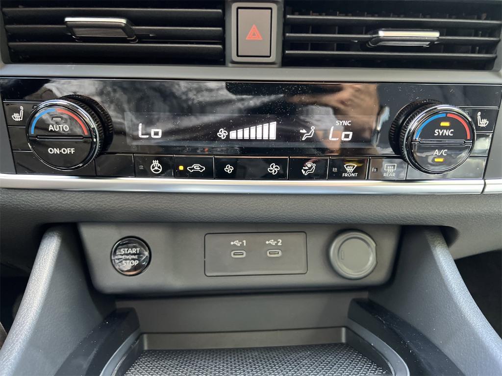 new 2025 Nissan Rogue car