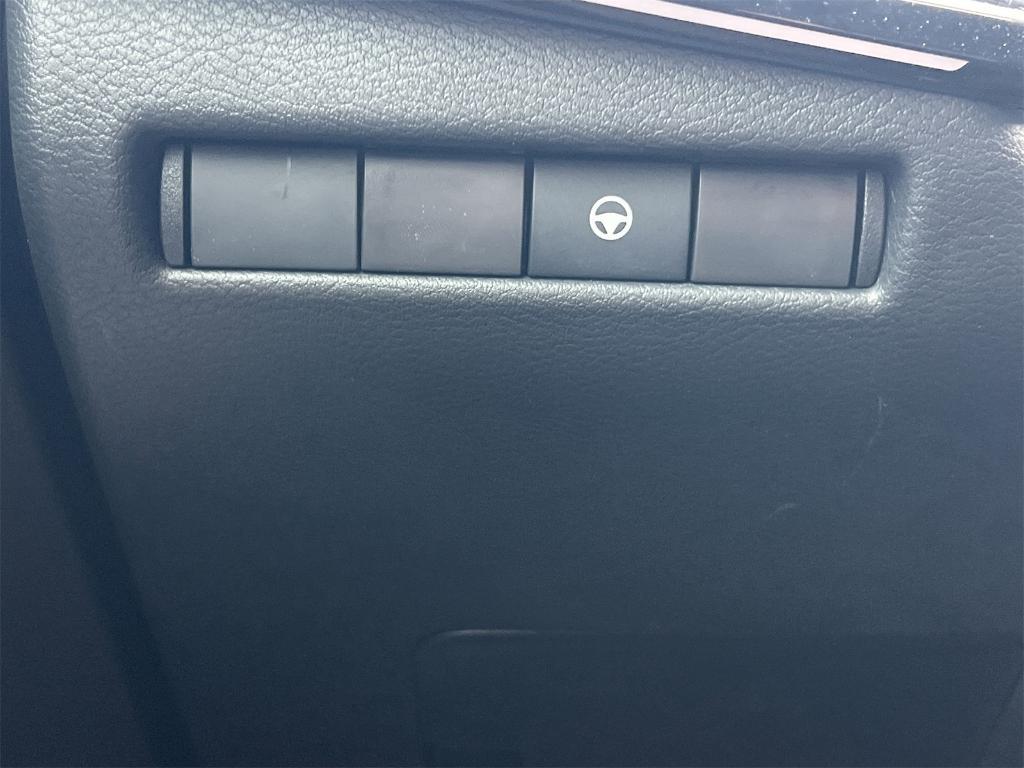 new 2025 Nissan Kicks car, priced at $27,551