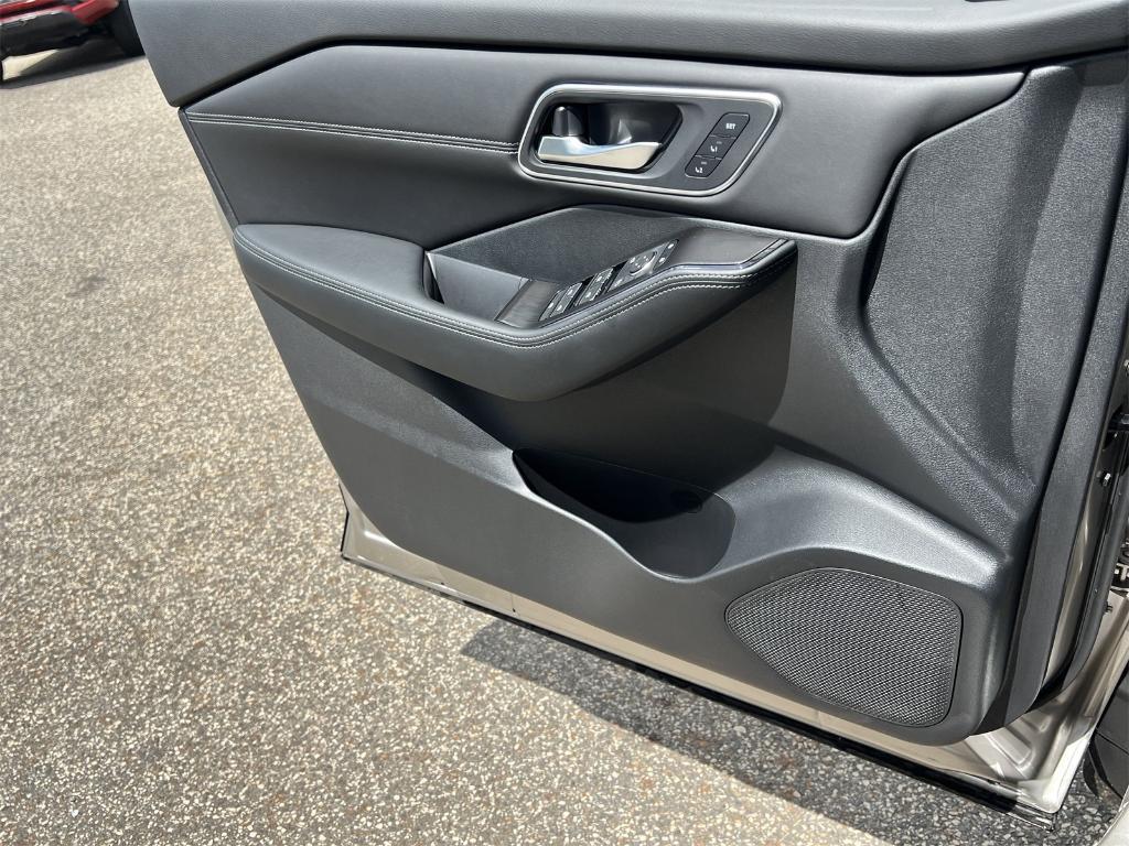 new 2025 Nissan Rogue car, priced at $36,828