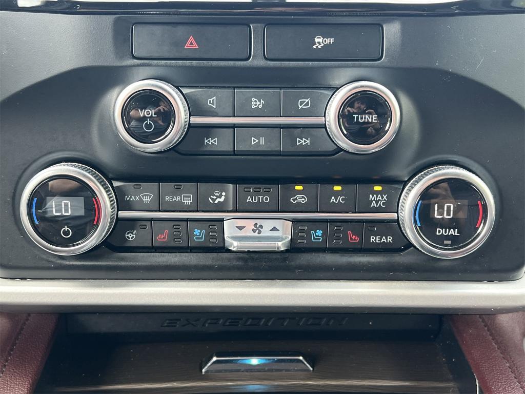used 2023 Ford Expedition car, priced at $43,690