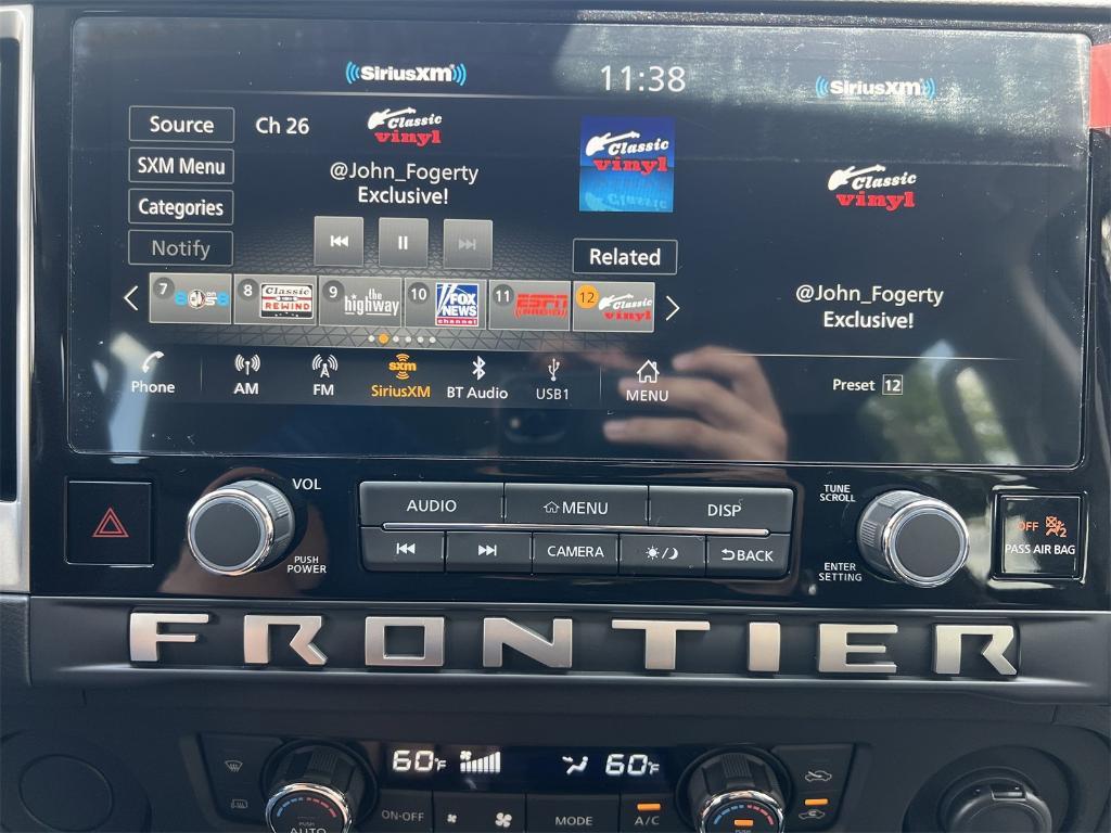 new 2025 Nissan Frontier car