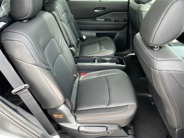 new 2025 Nissan Pathfinder car, priced at $40,661