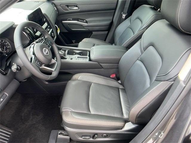 new 2025 Nissan Pathfinder car, priced at $40,661