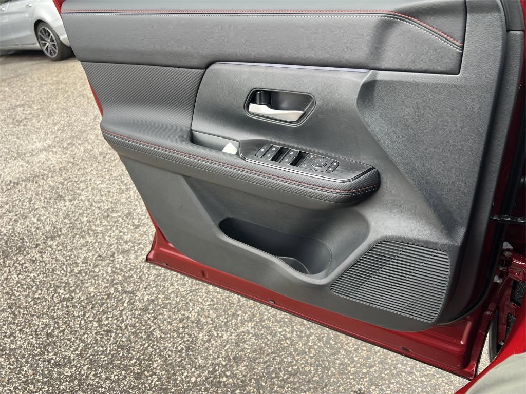 new 2025 Nissan Kicks car, priced at $26,030