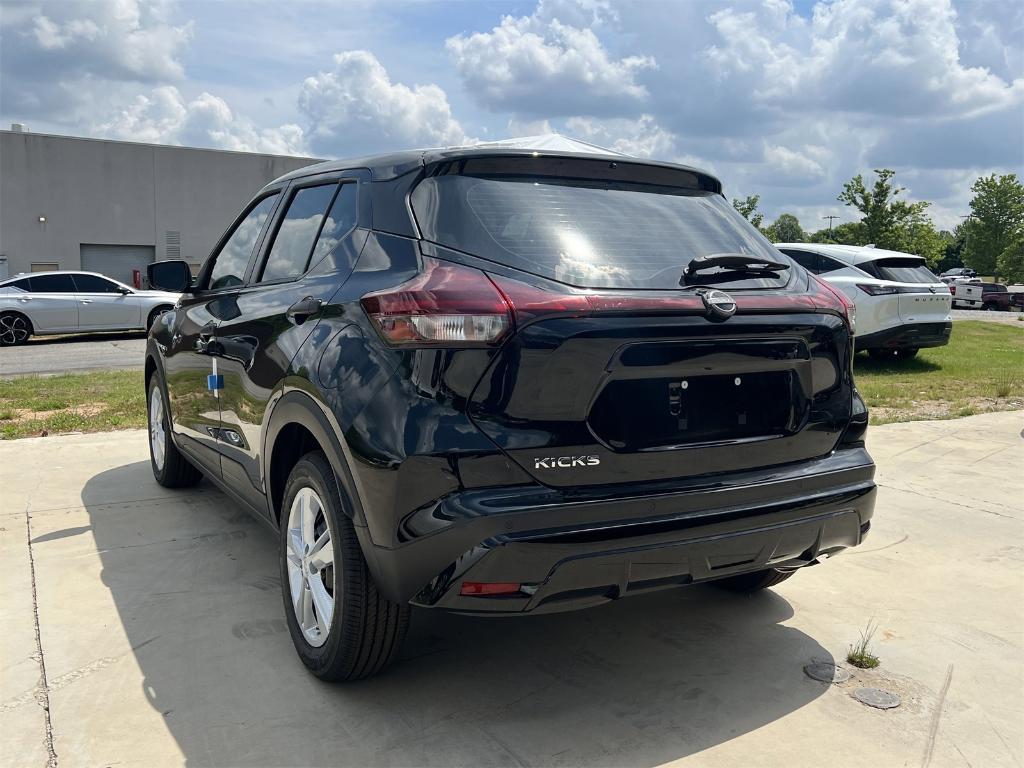 new 2025 Nissan Kicks Play car, priced at $20,900