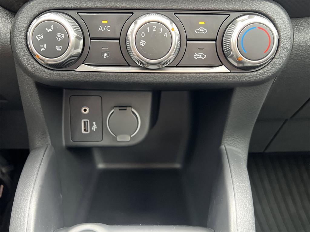 new 2025 Nissan Kicks Play car, priced at $20,900