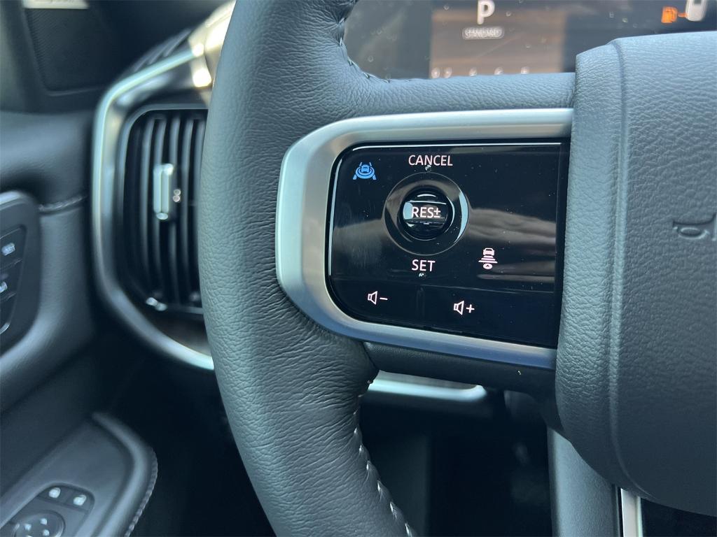 new 2025 Nissan Armada car
