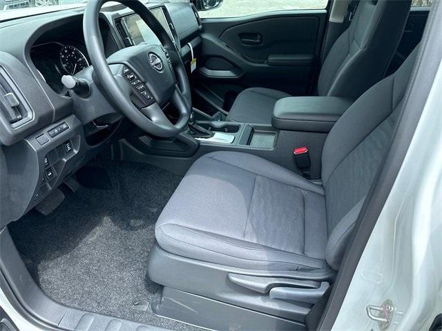 new 2025 Nissan Frontier car