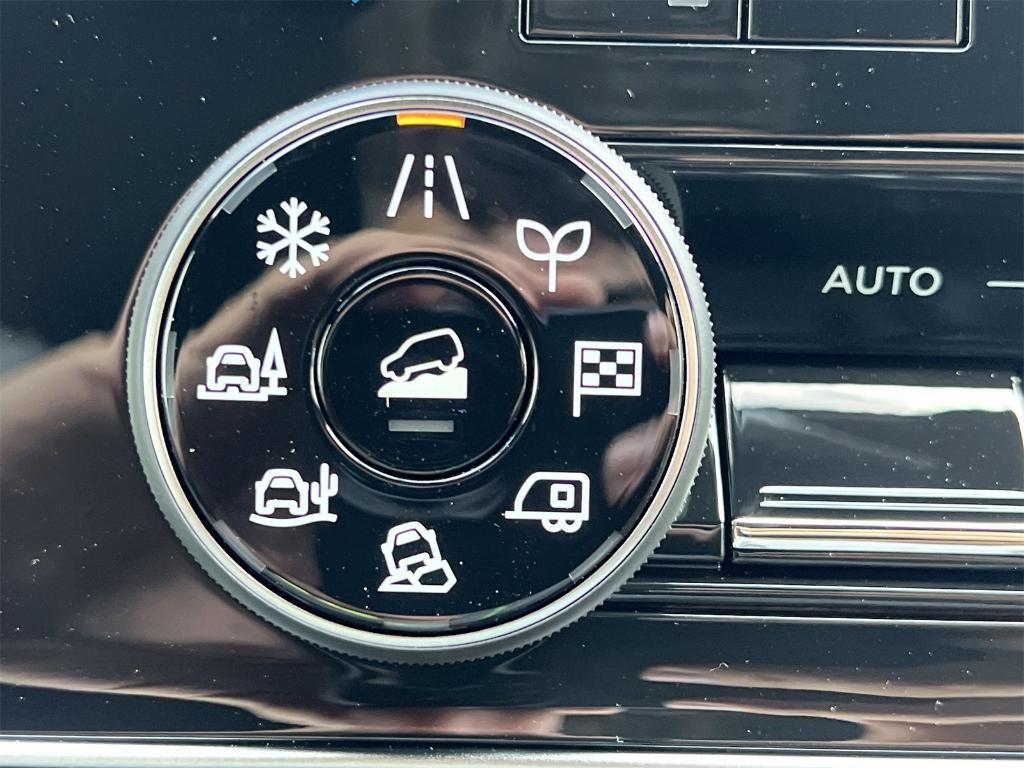 new 2025 Nissan Armada car