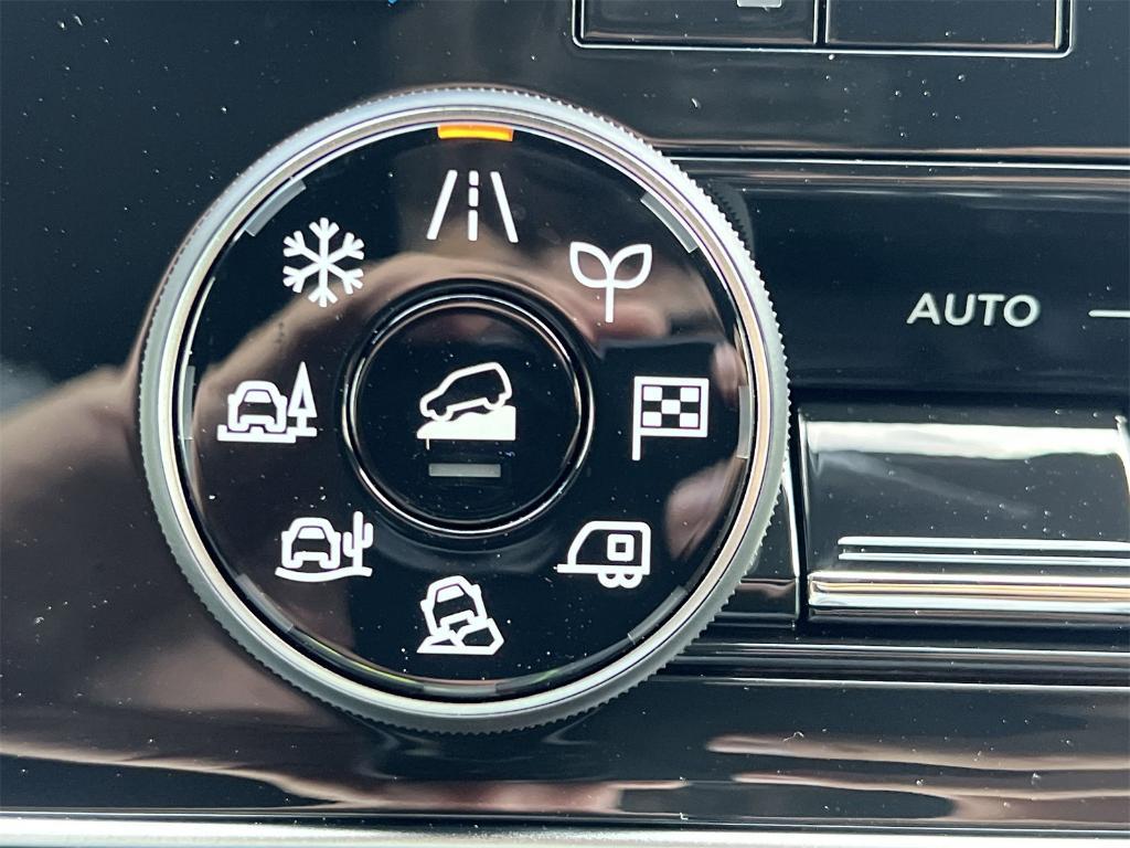 new 2025 Nissan Armada car