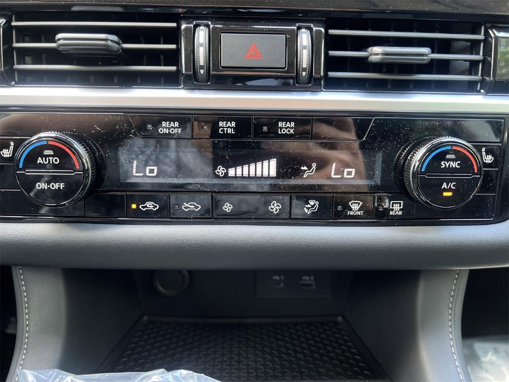 new 2025 Nissan Pathfinder car, priced at $39,104