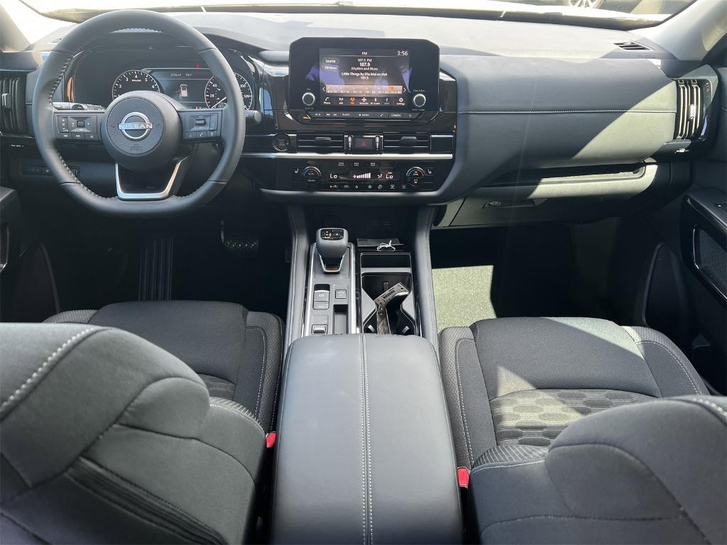 new 2025 Nissan Pathfinder car, priced at $39,586