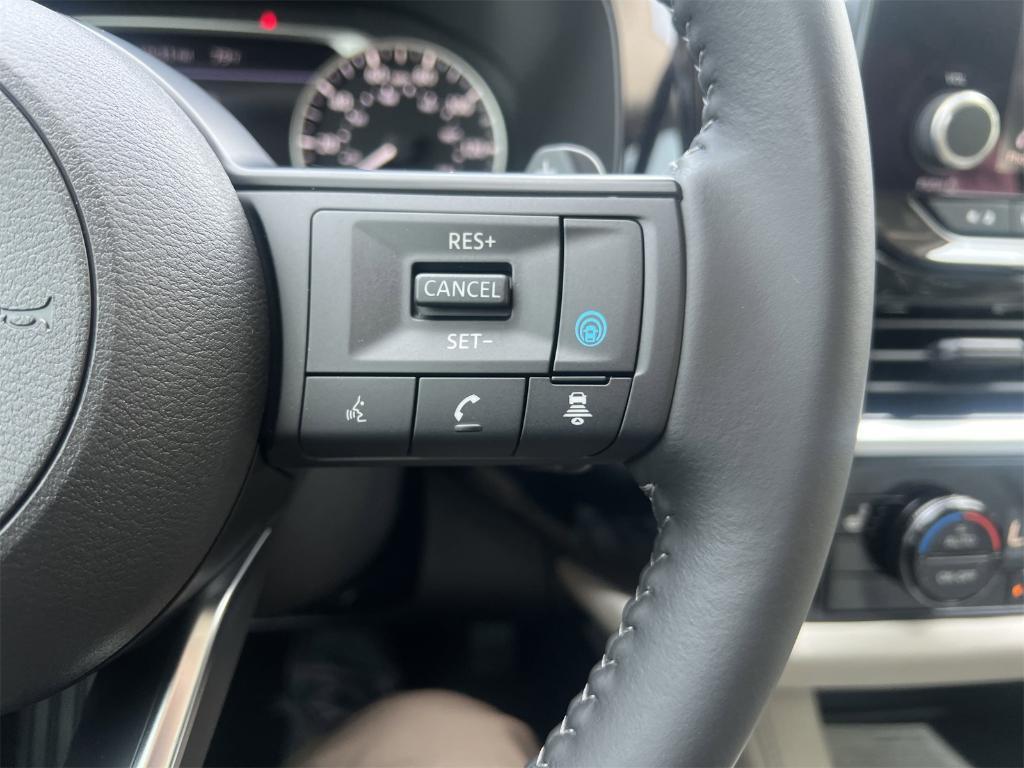 new 2025 Nissan Pathfinder car, priced at $35,391